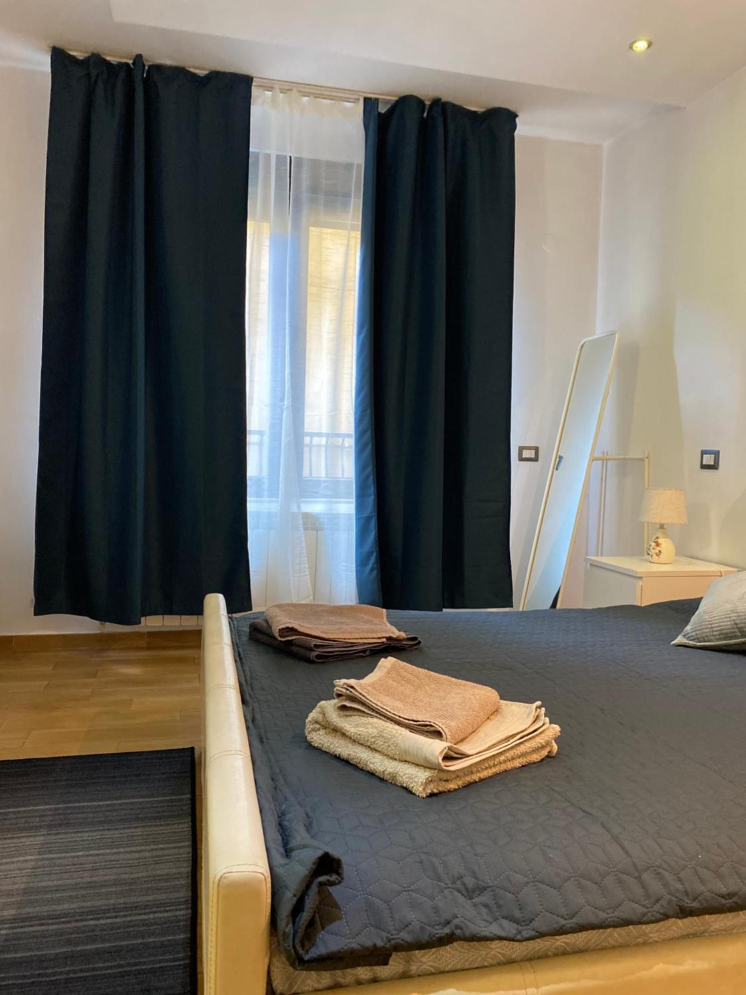Royal Suite Unirii-2 Bdr Apartment Bucureşti Exterior foto