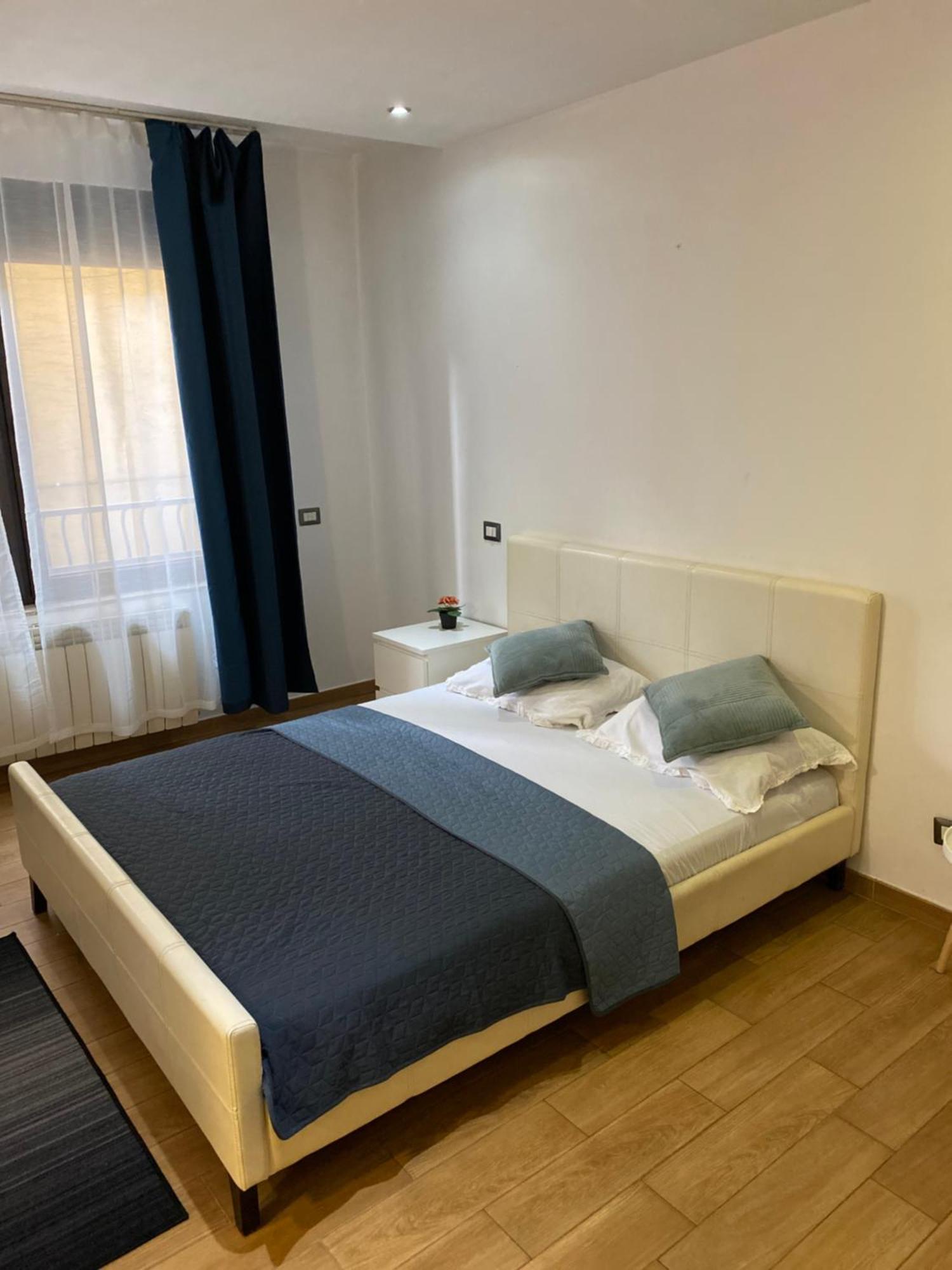 Royal Suite Unirii-2 Bdr Apartment Bucureşti Exterior foto