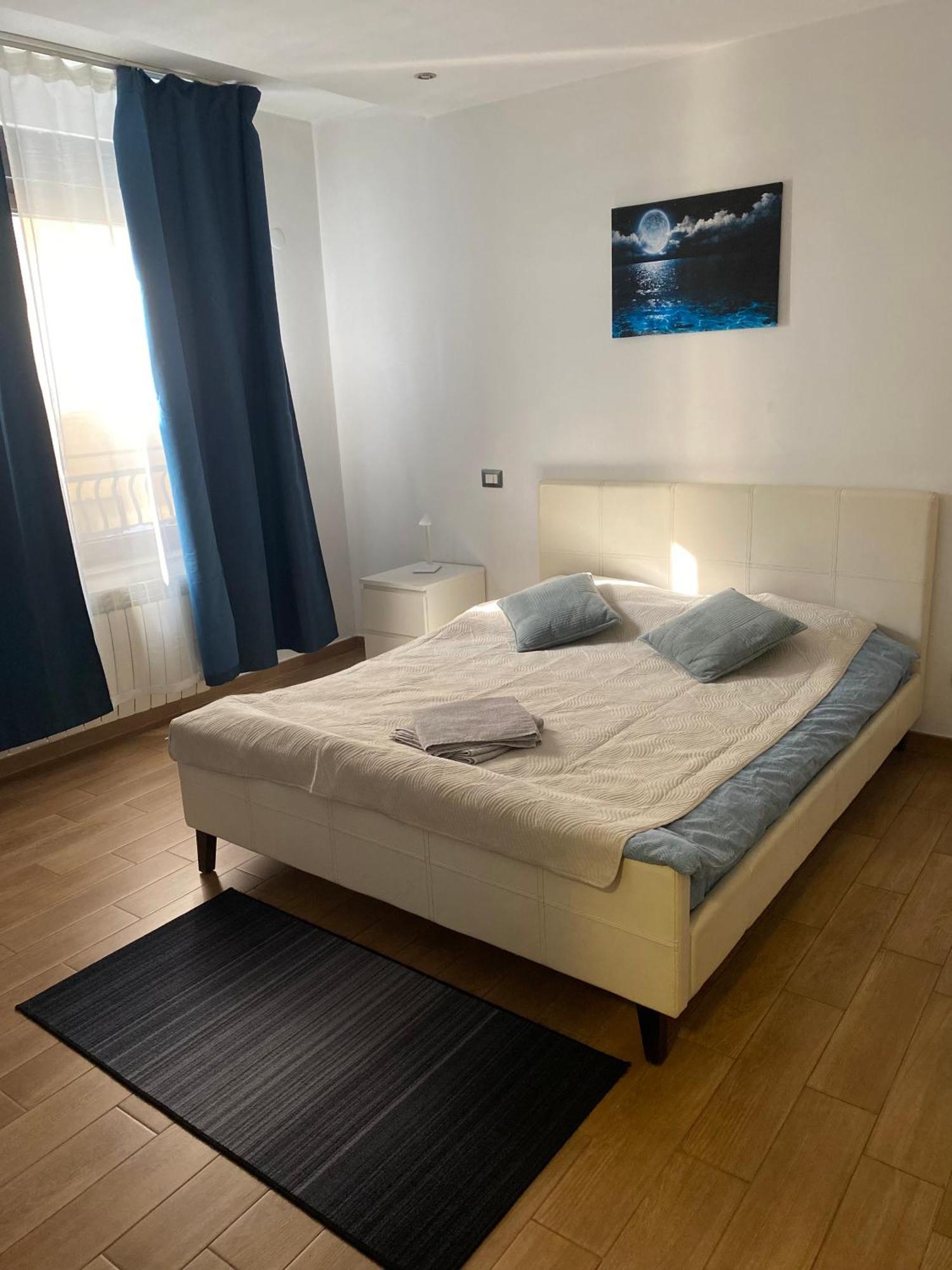 Royal Suite Unirii-2 Bdr Apartment Bucureşti Exterior foto
